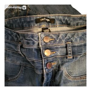 Refuge Ultra High Rise Skinny Jeans Light Wash 3 Button Button Size 8